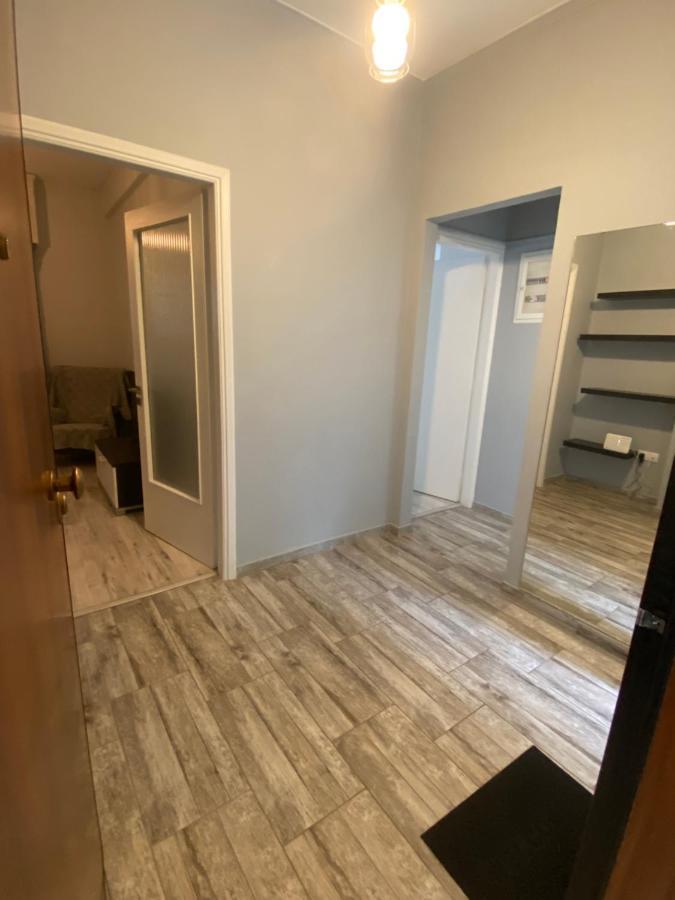 Lovely Apartment/1Bedroom Next To Metro Athens Exterior photo